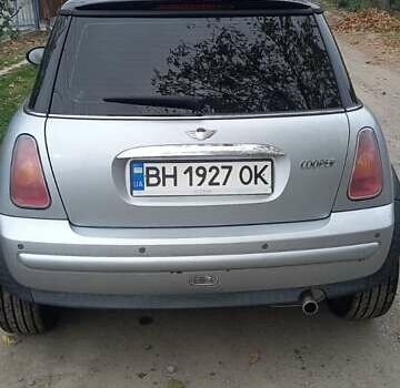 Сірий Міні Cooper, об'ємом двигуна 1.6 л та пробігом 253 тис. км за 6000 $, фото 1 на Automoto.ua
