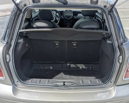 Серый Мини Купер, объемом двигателя 1.6 л и пробегом 130 тыс. км за 9500 $, фото 12 на Automoto.ua