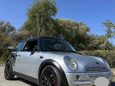 Серый Мини Купер, объемом двигателя 1.6 л и пробегом 269 тыс. км за 3750 $, фото 1 на Automoto.ua