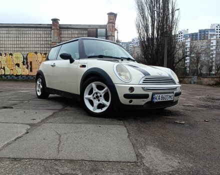 Серый Мини Купер, объемом двигателя 1.6 л и пробегом 175 тыс. км за 5000 $, фото 1 на Automoto.ua