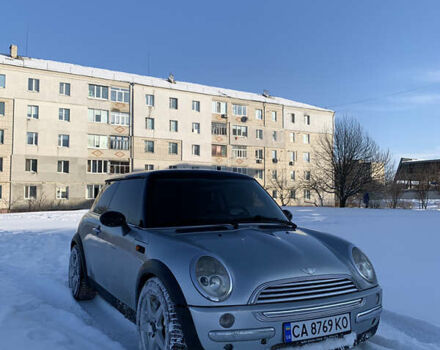 Сірий Міні Cooper, об'ємом двигуна 1.6 л та пробігом 205 тис. км за 3900 $, фото 1 на Automoto.ua