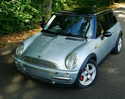 Серый Мини Купер, объемом двигателя 1.6 л и пробегом 220 тыс. км за 3799 $, фото 1 на Automoto.ua