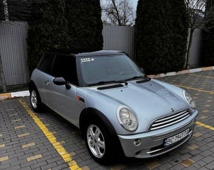 Серый Мини Купер, объемом двигателя 1.6 л и пробегом 156 тыс. км за 5500 $, фото 1 на Automoto.ua