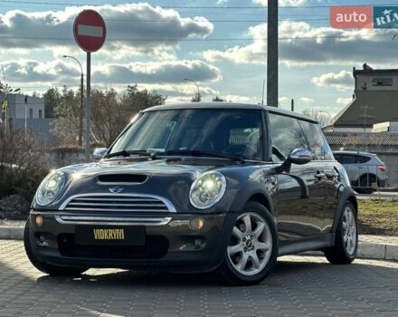 Серый Мини Купер, объемом двигателя 1.6 л и пробегом 225 тыс. км за 6350 $, фото 1 на Automoto.ua