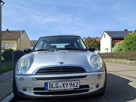 Серый Мини Купер, объемом двигателя 1.6 л и пробегом 271 тыс. км за 2400 $, фото 1 на Automoto.ua