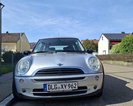 Серый Мини Купер, объемом двигателя 1.6 л и пробегом 271 тыс. км за 2400 $, фото 1 на Automoto.ua