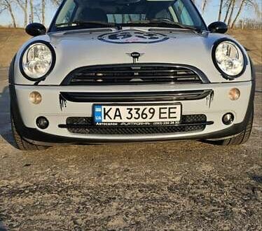 Серый Мини Купер, объемом двигателя 1.6 л и пробегом 237 тыс. км за 7500 $, фото 1 на Automoto.ua