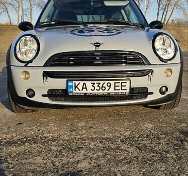 Серый Мини Купер, объемом двигателя 1.6 л и пробегом 237 тыс. км за 7500 $, фото 1 на Automoto.ua