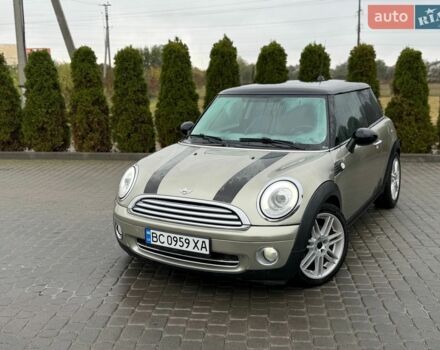 Сірий Міні Cooper, об'ємом двигуна 1.6 л та пробігом 239 тис. км за 5200 $, фото 1 на Automoto.ua