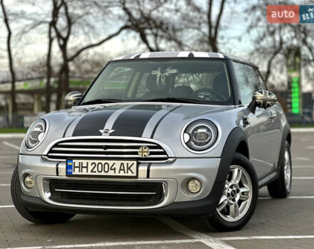 Серый Мини Купер, объемом двигателя 1.6 л и пробегом 100 тыс. км за 9900 $, фото 1 на Automoto.ua