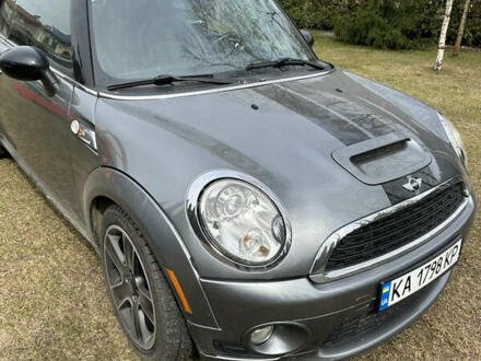 Серый Мини Купер, объемом двигателя 1.6 л и пробегом 187 тыс. км за 10000 $, фото 1 на Automoto.ua