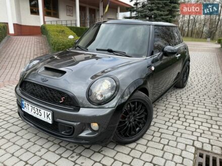 Серый Мини Купер, объемом двигателя 1.6 л и пробегом 170 тыс. км за 10999 $, фото 1 на Automoto.ua