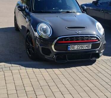 Серый Мини Купер, объемом двигателя 2 л и пробегом 209 тыс. км за 11000 $, фото 1 на Automoto.ua