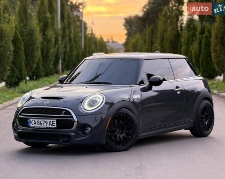 Сірий Міні Cooper, об'ємом двигуна 2 л та пробігом 141 тис. км за 10590 $, фото 1 на Automoto.ua