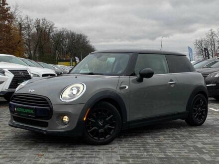 Серый Мини Купер, объемом двигателя 1.5 л и пробегом 85 тыс. км за 11990 $, фото 1 на Automoto.ua