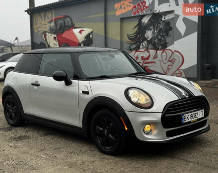 Сірий Міні Cooper, об'ємом двигуна 1.5 л та пробігом 107 тис. км за 12900 $, фото 1 на Automoto.ua