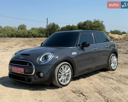 Сірий Міні Cooper, об'ємом двигуна 2 л та пробігом 64 тис. км за 18000 $, фото 1 на Automoto.ua