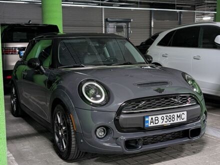 Сірий Міні Cooper, об'ємом двигуна 2 л та пробігом 125 тис. км за 16000 $, фото 1 на Automoto.ua