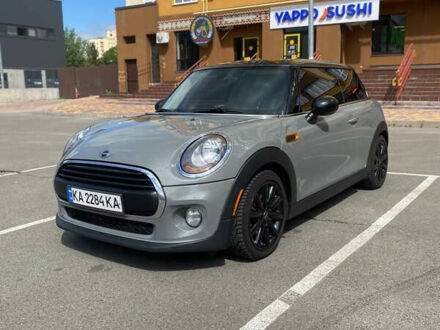 Серый Мини Купер, объемом двигателя 1.5 л и пробегом 118 тыс. км за 10500 $, фото 1 на Automoto.ua