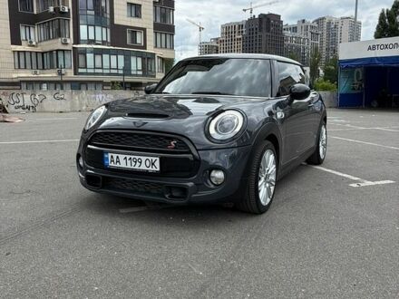 Сірий Міні Cooper, об'ємом двигуна 2 л та пробігом 153 тис. км за 14800 $, фото 1 на Automoto.ua
