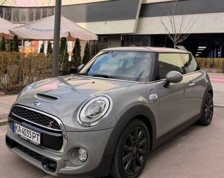 Серый Мини Купер, объемом двигателя 2 л и пробегом 77 тыс. км за 17400 $, фото 1 на Automoto.ua