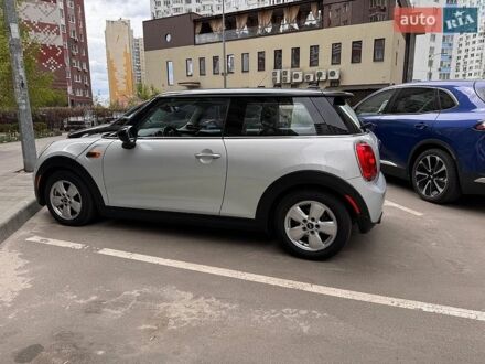 Сірий Міні Cooper, об'ємом двигуна 1.5 л та пробігом 207 тис. км за 9400 $, фото 1 на Automoto.ua