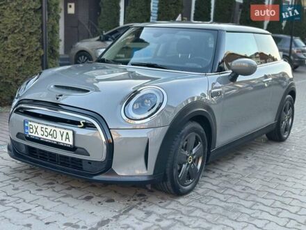 Мини Купер 2021 в Хмельницком на Automoto.ua Серый Мини Купер, объемом двигателя 0 л и пробегом 25 тыс. км за 16999 $, фото 1 на Automoto.ua