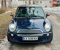 Синий Мини Купер, объемом двигателя 1.6 л и пробегом 255 тыс. км за 4999 $, фото 1 на Automoto.ua