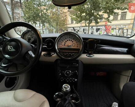 Мини Купер 2010 в Киеве на Automoto.ua Синий Мини Купер, объемом двигателя 1.6 л и пробегом 209 тыс. км за 7500 $, фото 14 на Automoto.ua