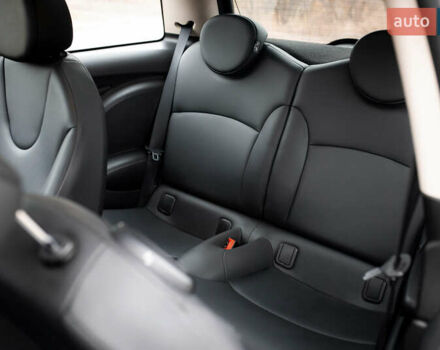 Синий Мини Купер, объемом двигателя 1.6 л и пробегом 134 тыс. км за 10800 $, фото 8 на Automoto.ua