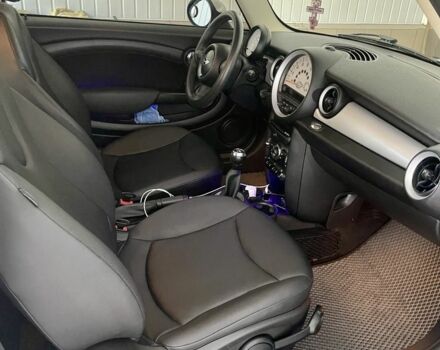 Мини Купер 2013 в Пирятине на Automoto.ua Синий Мини Купер, объемом двигателя 1.6 л и пробегом 85 тыс. км за 6999 $, фото 7 на Automoto.ua