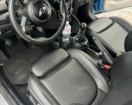 Синій Міні Cooper, об'ємом двигуна 2 л та пробігом 132 тис. км за 13200 $, фото 5 на Automoto.ua