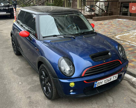 Синий Мини Купер, объемом двигателя 1.6 л и пробегом 243 тыс. км за 6500 $, фото 1 на Automoto.ua