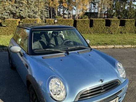 Синий Мини Купер, объемом двигателя 1.6 л и пробегом 204 тыс. км за 5500 $, фото 1 на Automoto.ua