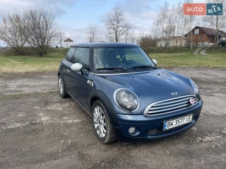 Синий Мини Купер, объемом двигателя 1.6 л и пробегом 237 тыс. км за 6300 $, фото 1 на Automoto.ua