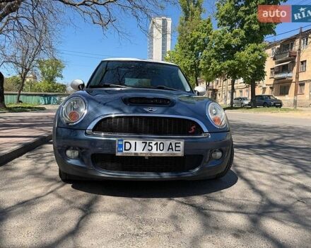 Синий Мини Купер, объемом двигателя 1.6 л и пробегом 163 тыс. км за 7000 $, фото 1 на Automoto.ua