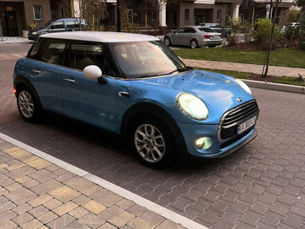 Синий Мини Купер, объемом двигателя 1.5 л и пробегом 125 тыс. км за 12000 $, фото 1 на Automoto.ua