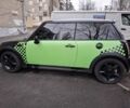 Зеленый Мини Купер, объемом двигателя 1.6 л и пробегом 145 тыс. км за 4025 $, фото 1 на Automoto.ua