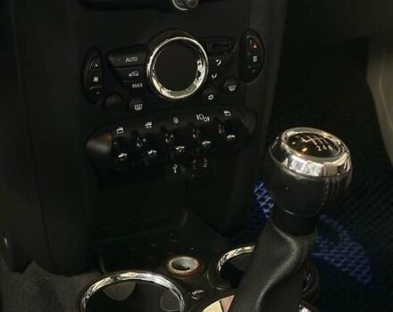 Мини Купер 2012 в Киеве на Automoto.ua Зеленый Мини Купер, объемом двигателя 1.6 л и пробегом 190 тыс. км за 8300 $, фото 7 на Automoto.ua