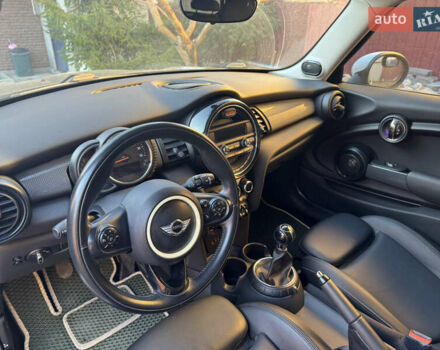 Зеленый Мини Купер, объемом двигателя 1.5 л и пробегом 100 тыс. км за 10490 $, фото 11 на Automoto.ua