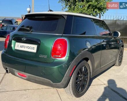 Зелений Міні Cooper, об'ємом двигуна 1.5 л та пробігом 105 тис. км за 12990 $, фото 4 на Automoto.ua