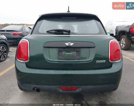 Зеленый Мини Купер, объемом двигателя 1.5 л и пробегом 75 тыс. км за 9815 $, фото 7 на Automoto.ua