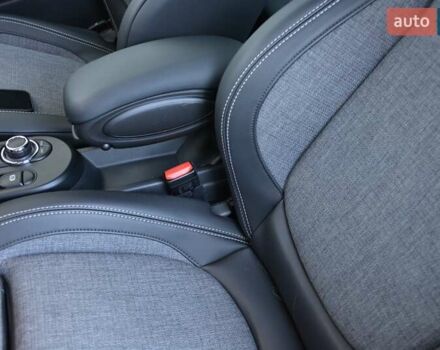 Зелений Міні Cooper, об'ємом двигуна 0 л та пробігом 5 тис. км за 20944 $, фото 7 на Automoto.ua