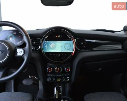 Зелений Міні Cooper, об'ємом двигуна 0 л та пробігом 5 тис. км за 20944 $, фото 5 на Automoto.ua