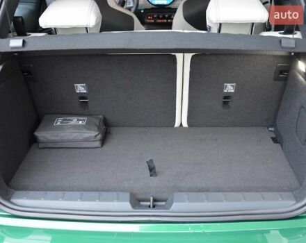 Зеленый Мини Купер, объемом двигателя 0 л и пробегом 2 тыс. км за 33431 $, фото 8 на Automoto.ua