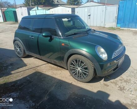 Зеленый Мини Купер, объемом двигателя 1.6 л и пробегом 200 тыс. км за 3500 $, фото 1 на Automoto.ua