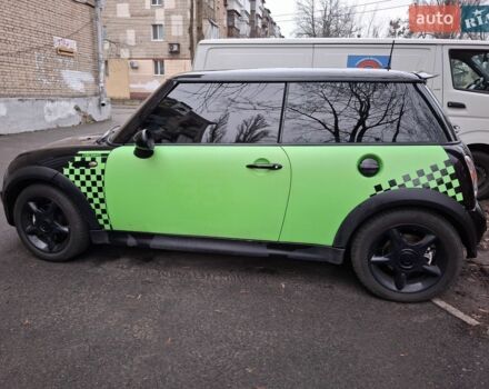 Зелений Міні Cooper, об'ємом двигуна 1.6 л та пробігом 146 тис. км за 3900 $, фото 1 на Automoto.ua