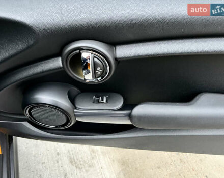 Помаранчевий Міні Cooper, об'ємом двигуна 1.5 л та пробігом 127 тис. км за 12800 $, фото 27 на Automoto.ua