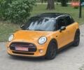 Оранжевый Мини Купер, объемом двигателя 1.5 л и пробегом 136 тыс. км за 13500 $, фото 1 на Automoto.ua