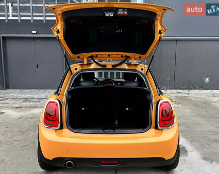 Помаранчевий Міні Cooper, об'ємом двигуна 1.5 л та пробігом 127 тис. км за 12800 $, фото 30 на Automoto.ua